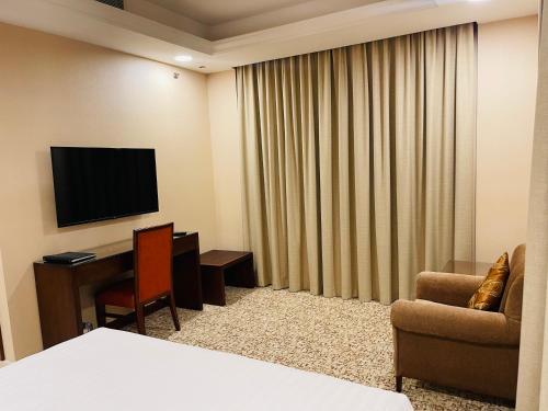 grand legacy hotel doha