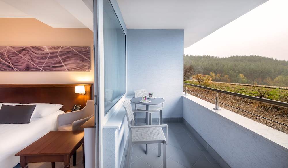 hunguest saliris