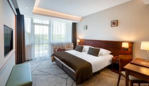 hunguest saliris