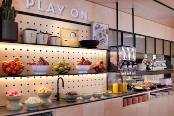 moxy sydney airport