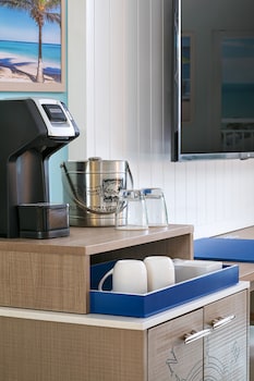 margaritaville beach resort fort myers