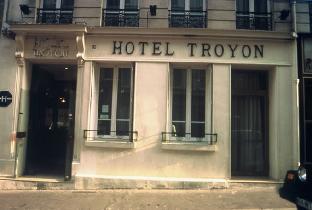 Dadou Paris,Batignolles>>Arc De Triomphe,4 star