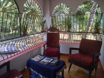 jes guest house