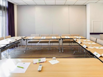 ibis styles lille centre gare beffroi