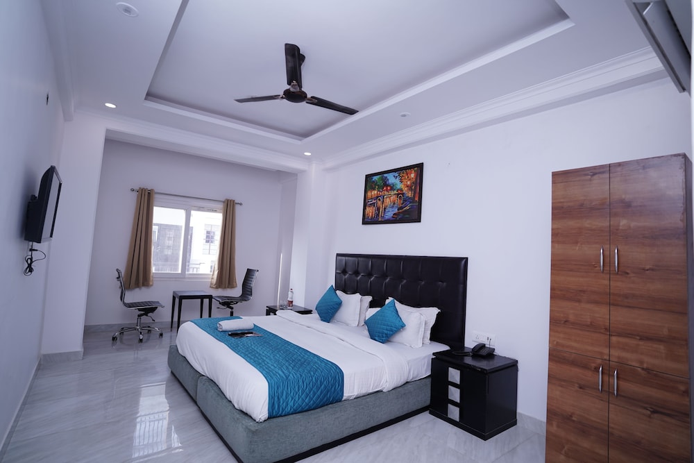 hotel moon residency