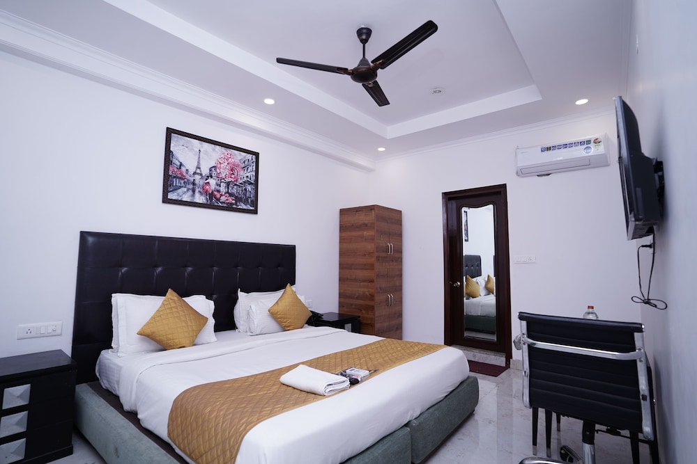 hotel moon residency