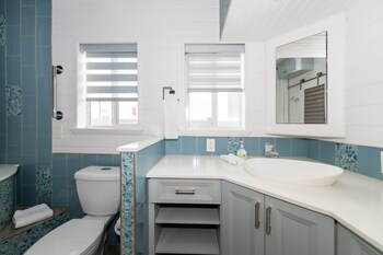 tropic isle boutique hotel