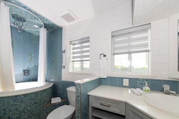 tropic isle boutique hotel