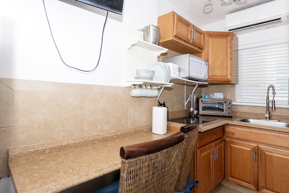 tropic isle boutique hotel