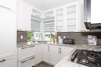 tropic isle boutique hotel