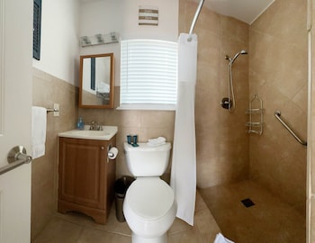 tropic isle boutique hotel