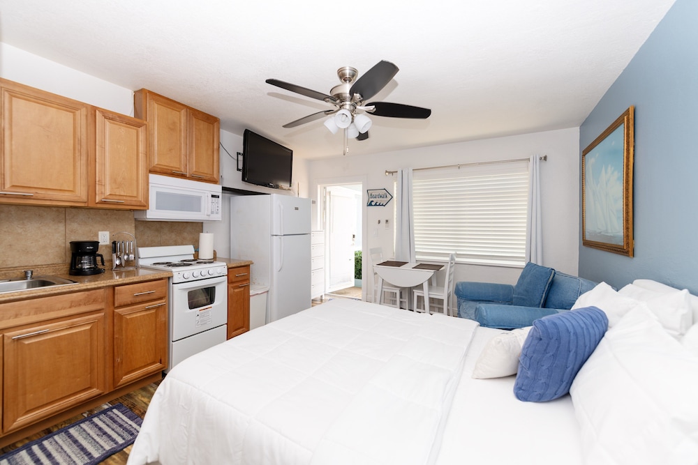 tropic isle boutique hotel