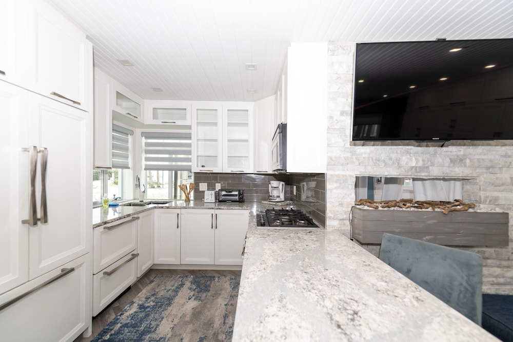 tropic isle boutique hotel