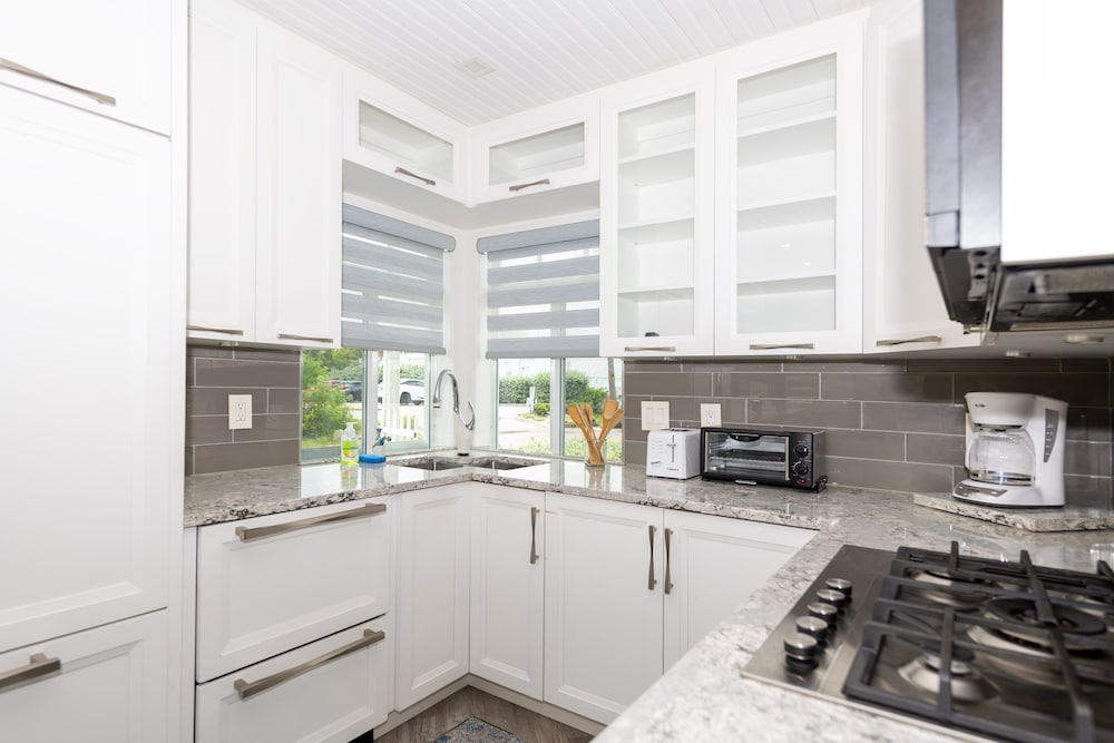 tropic isle boutique hotel