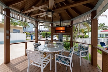 tropic isle boutique hotel