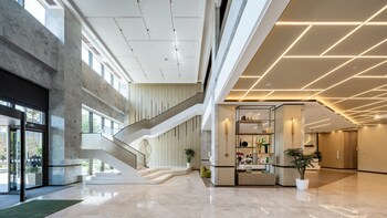 holiday innxian east an ihg hotel