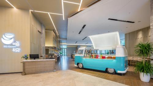 holiday innxian east an ihg hotel