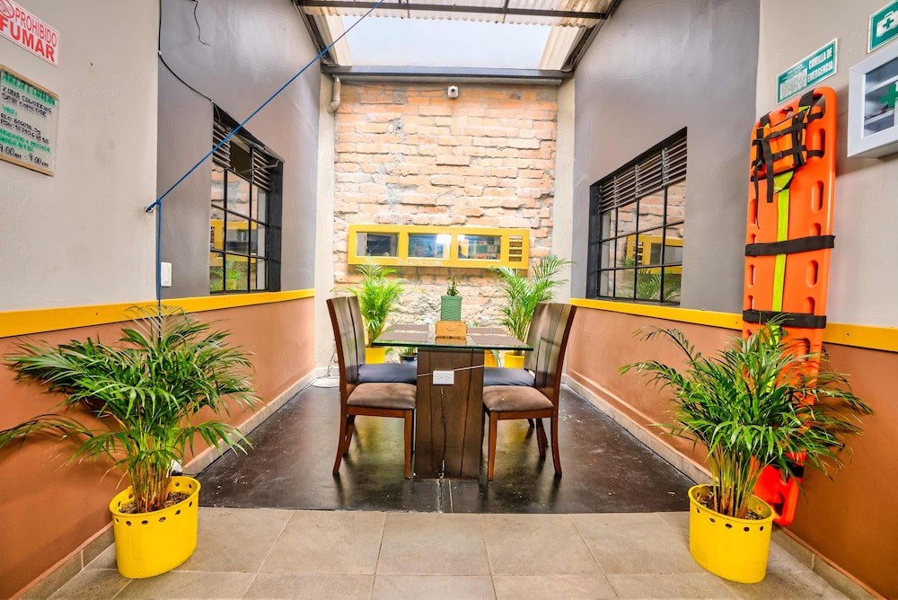 la gruta co living