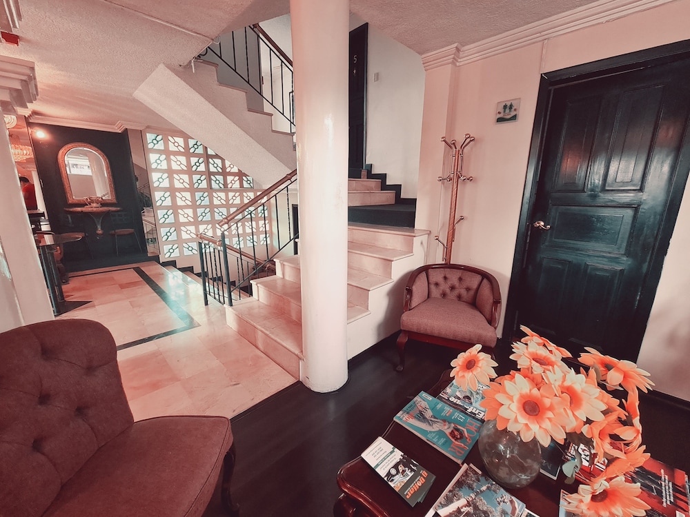 hotel and suites gonsalez suarez quito