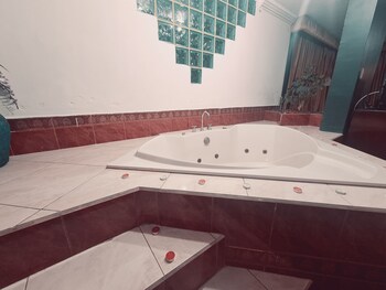 hotel and suites gonsalez suarez quito
