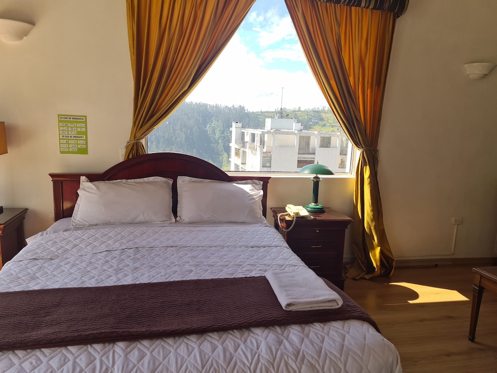 hotel and suites gonsalez suarez quito