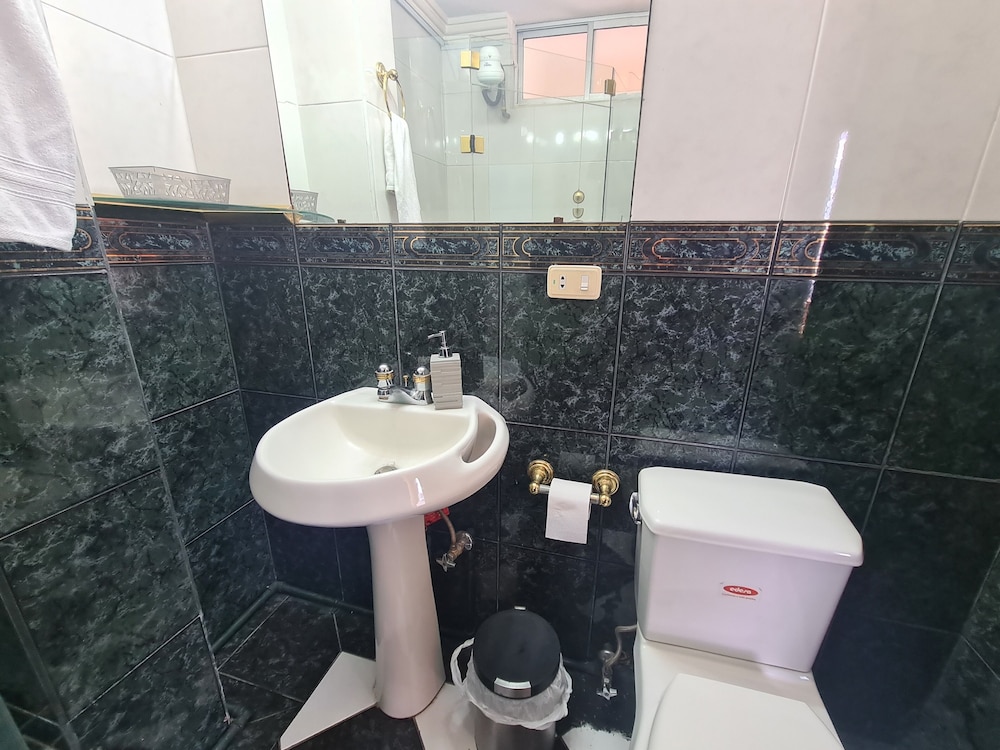 hotel and suites gonsalez suarez quito