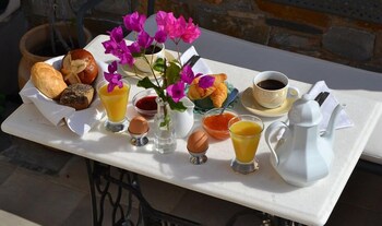 electra syros adults only