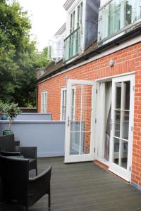 one warwick park hotel
