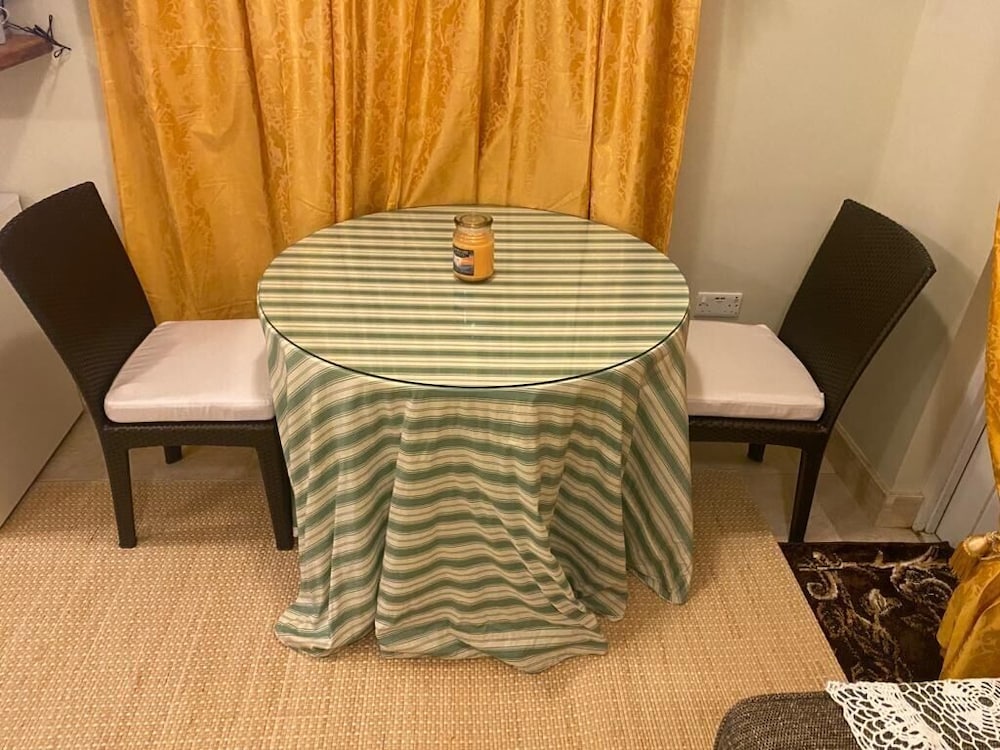 dalys luxury apartments