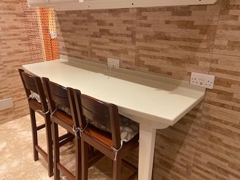 dalys luxury apartments