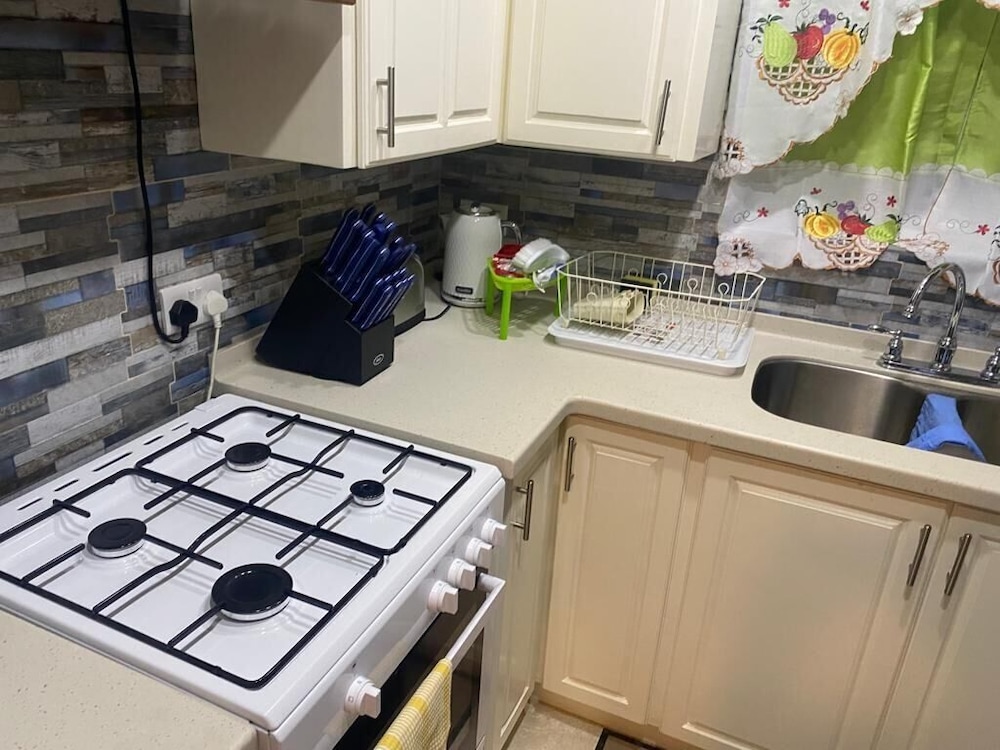 dalys luxury apartments