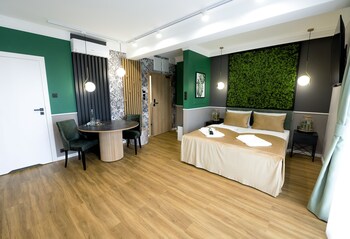 aparthotel green concrete