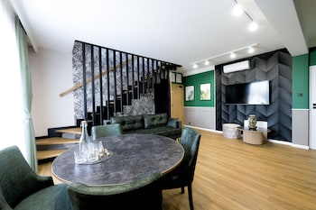 aparthotel green concrete