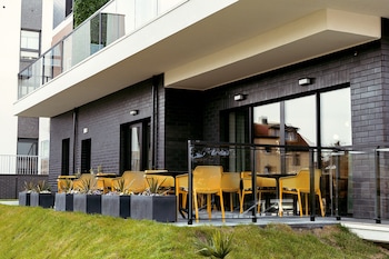 aparthotel green concrete