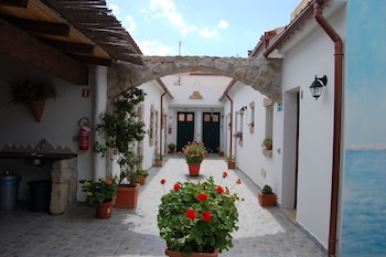 domus olbia inn