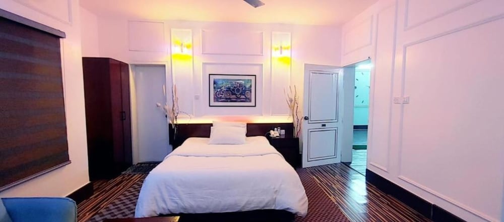 rezala restaurant catering and residence