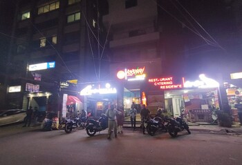 rezala restaurant catering and residence