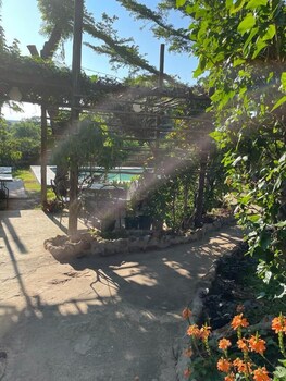 beulah court vineyard guest house