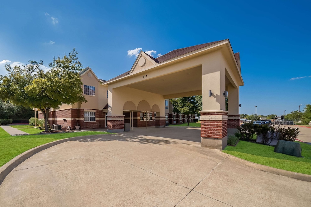 econo lodge inn and suites mesquite dallas east