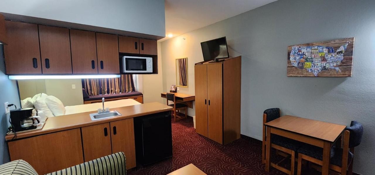 econo lodge inn and suites mesquite dallas east