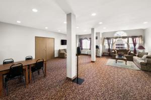 econo lodge inn and suites mesquite dallas east