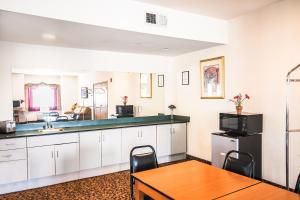 econo lodge inn and suites mesquite dallas east