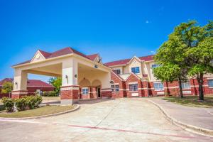 econo lodge inn and suites mesquite dallas east