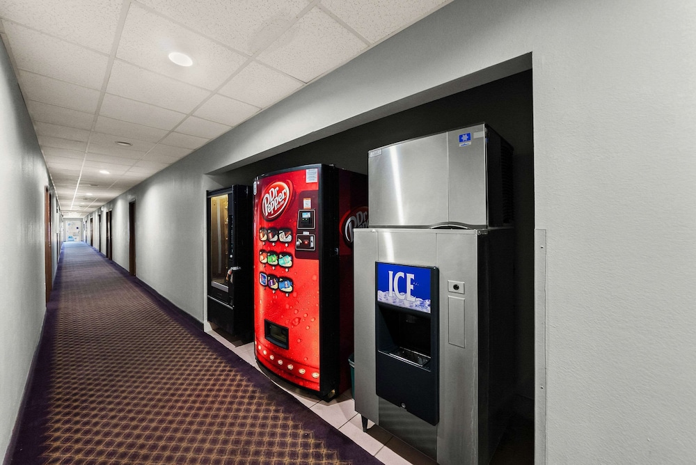 econo lodge inn and suites mesquite dallas east