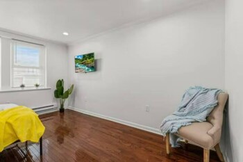 207 1br first floor back rear b