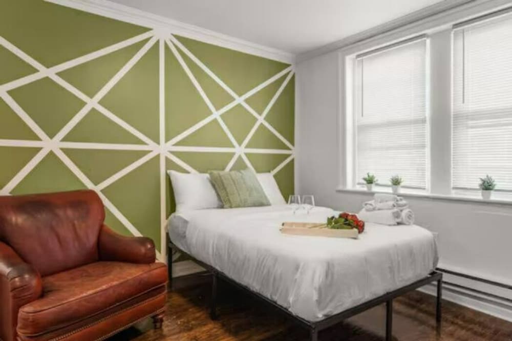 207 1br first floor back rear b