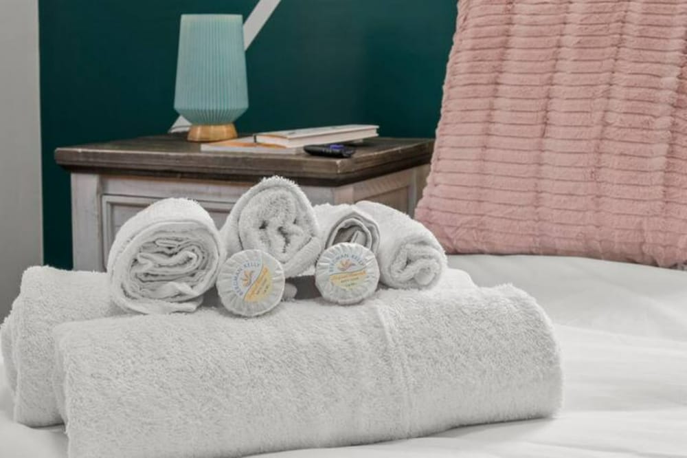 207 1br first floor back rear b