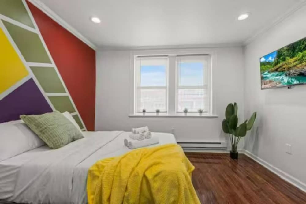 207 1br first floor back rear b