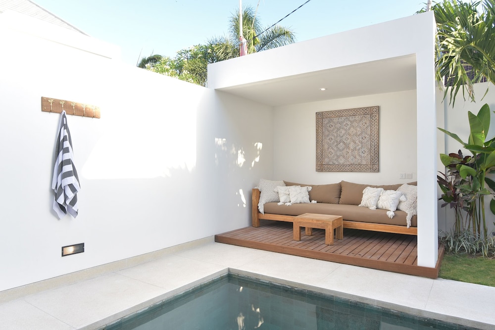 villa cruz in the centre berawa