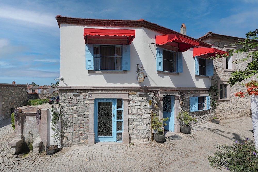 tetka konuk evi